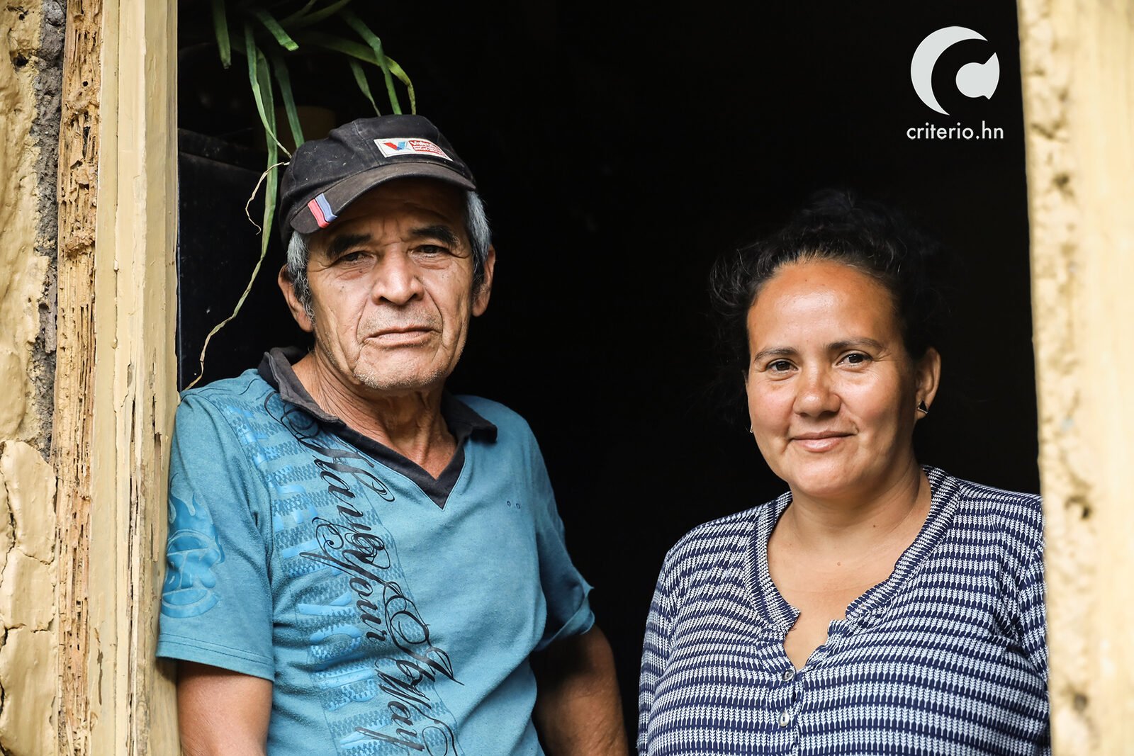 jose pineda y angela Murillo defensores de sus tierras locomapa